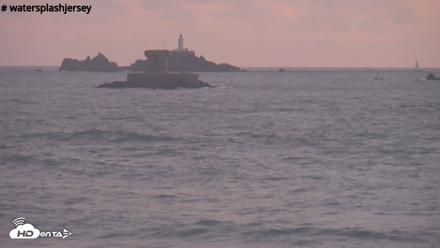 St. Quens Bay Jersey Island Live Webcam - Sep 13, 2026, 7:41pm BST