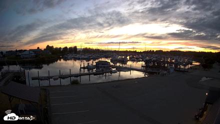 Point Roberts Marina NW Live Webcam - Jul 28, 2026, 9:16pm PDT