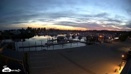 Point Roberts Marina NW Live Webcam - Apr 30, 2026, 9:05pm PDT