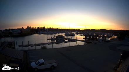 Point Roberts Marina NW Live Webcam - Aug 24, 2026, 8:30pm PDT