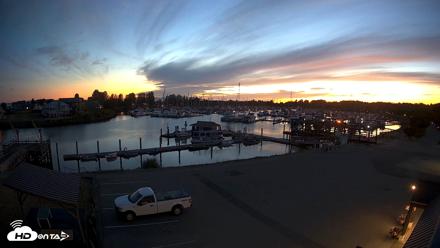 Point Roberts Marina NW Live Webcam - Aug 10, 2026, 9:09pm PDT