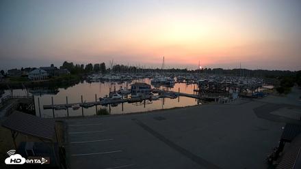 Point Roberts Marina NW Live Webcam - Aug 5, 2026, 8:32pm PDT