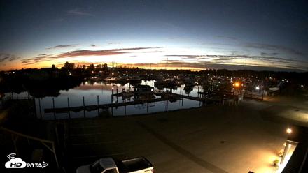 Point Roberts Marina NW Live Webcam - Oct 4, 2026, 7:37pm PDT