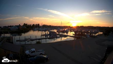 Point Roberts Marina NW Live Webcam - Aug 7, 2026, 8:29pm PDT