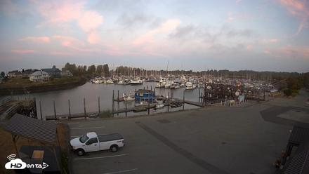 Point Roberts Marina NW Live Webcam - Sep 19, 2026, 6:46am PDT