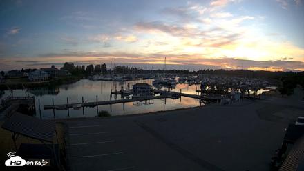 Point Roberts Marina NW Live Webcam - Jul 1, 2026, 9:09pm PDT