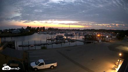 Point Roberts Marina NW Live Webcam - Aug 21, 2026, 8:55pm PDT