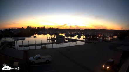 Point Roberts Marina NW Live Webcam - Sep 18, 2026, 7:44pm PDT