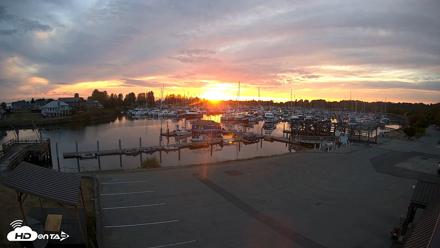 Point Roberts Marina NW Live Webcam - Sep 10, 2026, 7:27pm PDT