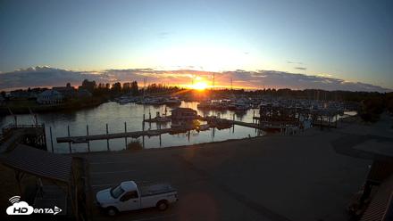 Point Roberts Marina NW Live Webcam - Sep 6, 2026, 7:35pm PDT