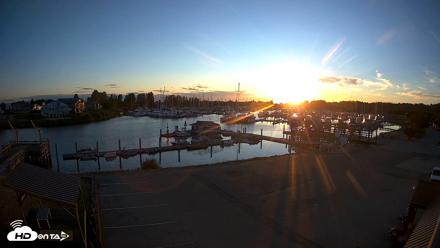 Point Roberts Marina NW Live Webcam - Aug 2, 2026, 8:32pm PDT