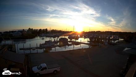 Point Roberts Marina NW Live Webcam - Aug 23, 2026, 8:01pm PDT
