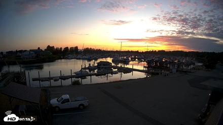 Point Roberts Marina NW Live Webcam - Aug 9, 2026, 8:45pm PDT