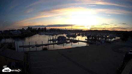 Point Roberts Marina NW Live Webcam - Aug 11, 2026, 8:31pm PDT
