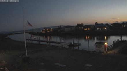 Point Roberts Marina Live Webcam - Sep 25, 2025, 7:40pm PDT