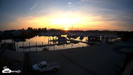 Point Roberts Marina NW Live Webcam - Sep 8, 2026, 7:30pm PDT