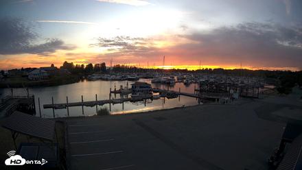 Point Roberts Marina NW Live Webcam - Aug 31, 2026, 7:54pm PDT