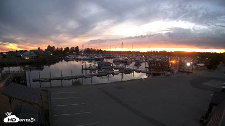 Point Roberts Marina NW Live Webcam - Sep 9, 2026, 8:08pm PDT