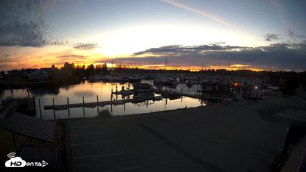 Point Roberts Marina NW Live Webcam - Aug 31, 2026, 8:19pm PDT