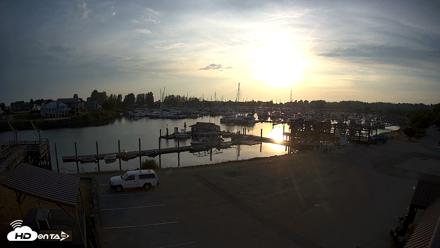 Point Roberts Marina NW Live Webcam - Jul 22, 2026, 8:04pm PDT