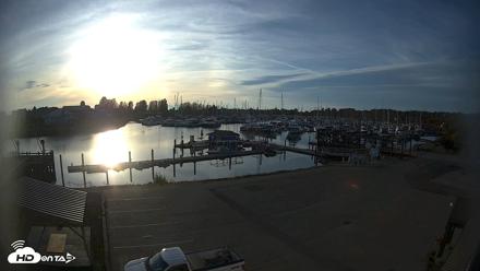 Point Roberts Marina NW Live Webcam - Oct 8, 2026, 5:32pm PDT