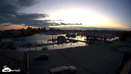 Point Roberts Marina NW Live Webcam - Aug 29, 2026, 8:15pm PDT