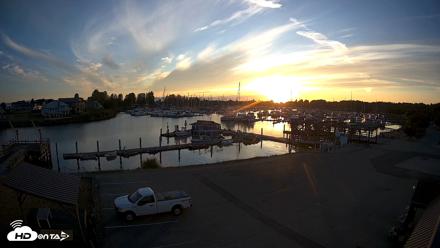 Point Roberts Marina NW Live Webcam - Aug 10, 2026, 8:17pm PDT