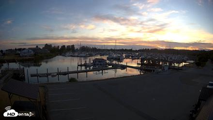 Point Roberts Marina NW Live Webcam - Jul 1, 2026, 9:09pm PDT