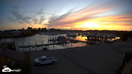Point Roberts Marina NW Live Webcam - Aug 10, 2026, 8:38pm PDT