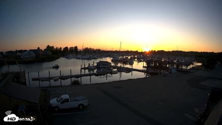 Point Roberts Marina NW Live Webcam - Aug 8, 2026, 8:33pm PDT
