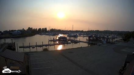 Point Roberts Marina NW Live Webcam - Aug 25, 2026, 6:51pm PDT