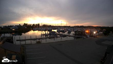 Point Roberts Marina NW Live Webcam - Sep 11, 2026, 8:04pm PDT