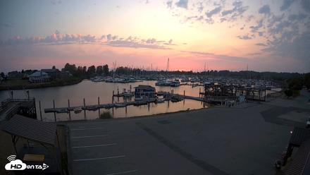 Point Roberts Marina NW Live Webcam - Aug 25, 2026, 8:10pm PDT