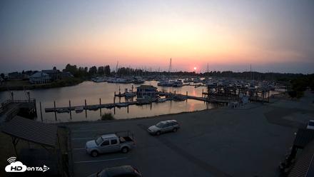 Point Roberts Marina NW Live Webcam - Aug 14, 2026, 8:15pm PDT