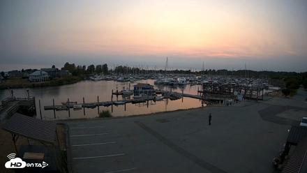 Point Roberts Marina NW Live Webcam - Aug 15, 2026, 8:15pm PDT