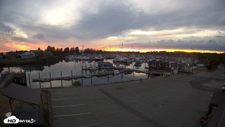Point Roberts Marina NW Live Webcam - Sep 9, 2026, 7:48pm PDT