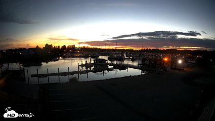 Point Roberts Marina NW Live Webcam - Aug 31, 2026, 8:37pm PDT