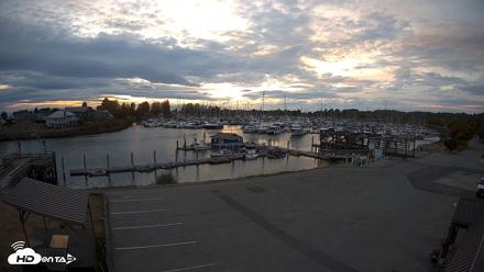 Point Roberts Marina NW Live Webcam - Sep 22, 2026, 7:16pm PDT