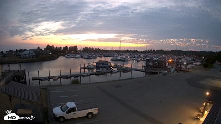 Point Roberts Marina NW Live Webcam - Aug 21, 2026, 8:48pm PDT