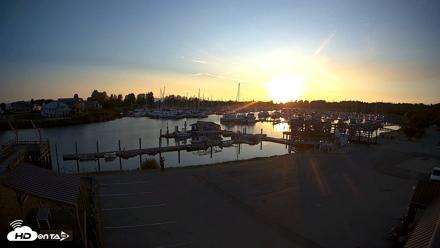 Point Roberts Marina NW Live Webcam - Aug 3, 2026, 8:24pm PDT