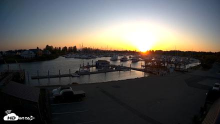 Point Roberts Marina NW Live Webcam - May 2, 2026, 8:22pm PDT