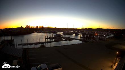 Point Roberts Marina NW Live Webcam - Oct 3, 2026, 7:21pm PDT