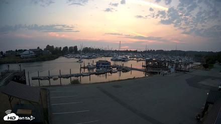 Point Roberts Marina NW Live Webcam - Aug 25, 2026, 8:01pm PDT