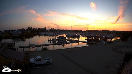 Point Roberts Marina NW Live Webcam - Aug 7, 2026, 8:50pm PDT