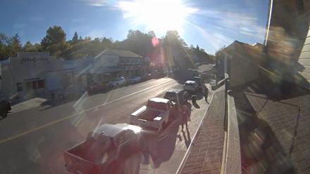 Downtown Julian Live Webcam - Oct 18, 2025, 8:17am PDT