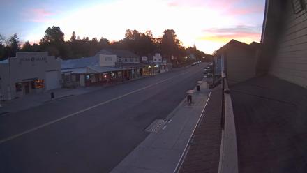 Downtown Julian Live Webcam - Nov 3, 2025, 5:53am PST