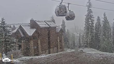 Mountain Lodge Telluride Live Webcam - May 18, 2026, 7:47am MDT