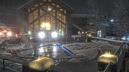 Mountain Lodge Telluride Live Webcam - Dec 3, 2025, 5:18am MST