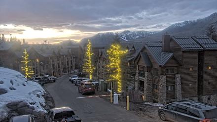Mountain Lodge Telluride Live Webcam - Mar 14, 2026, 7:31pm MDT