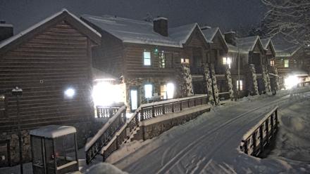 Mountain Lodge Telluride Live Webcam - Dec 3, 2025, 5:23am MST